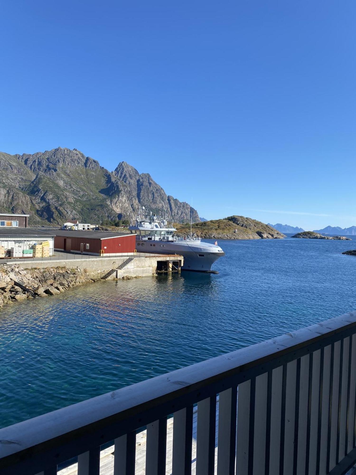 Ny Leilighet I Henningsvaer! Apartment Exterior photo